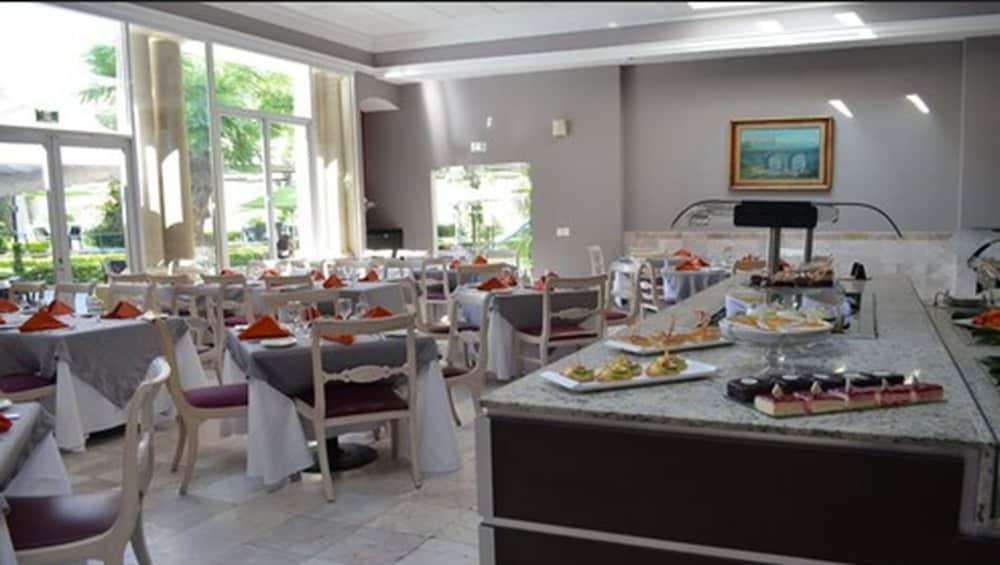 Plaza Camelinas Hotel Queretaro Exterior photo